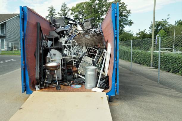 Best Garage Cleanout Services  in Momence, IL